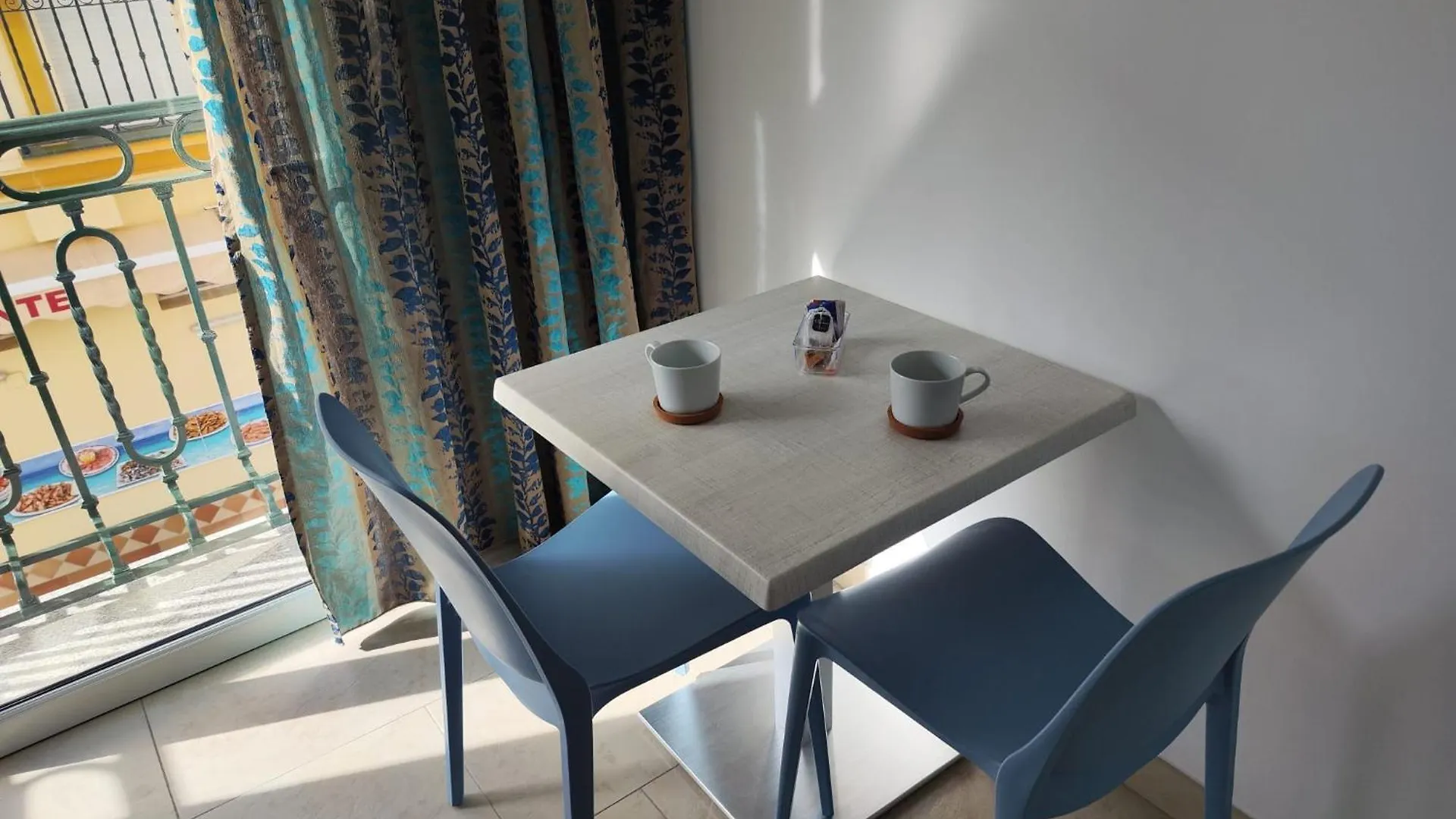 Apartamentos Caracas Torremolinos